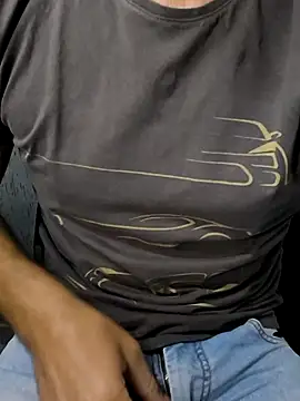 Snapshot of Leo_Big chatting on October 30, 11:52 am Leo Big online show from October 30, 11:52 am