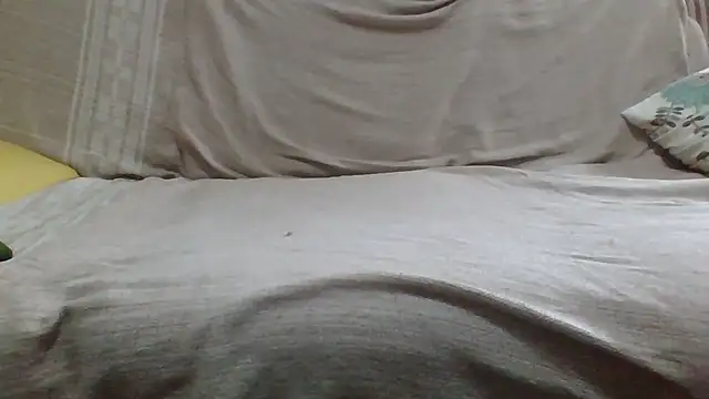 Snapshot of Leo_Big chatting on December 4, 10:14 am Leo Big online show from December 4, 10:14 am