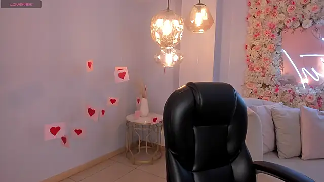 MorganHicks online show from February 14, 7:47 pm