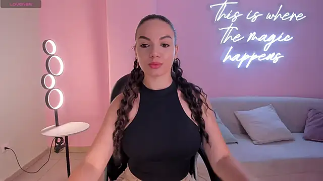 MorganHicks online show from February 23, 8:09 pm