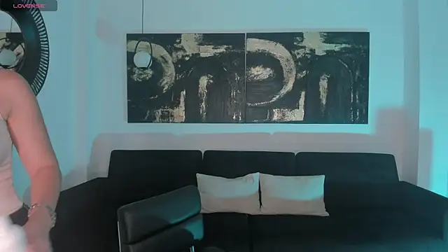 MorganHicks online show from March 9, 7:17 pm