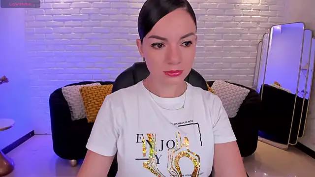 MorganHicks online show from September 14, 5:46 pm