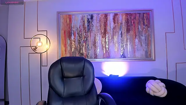 MorganHicks online show from April 8, 10:39 am