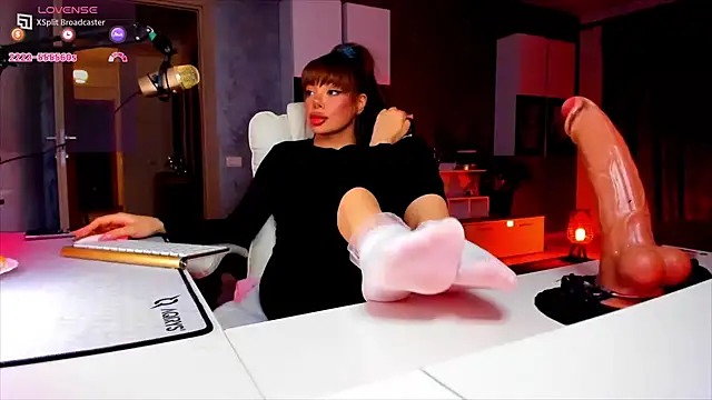 Miss kay1111 online show from April 19, 6:10 pm