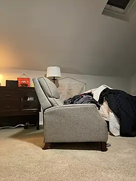 Snapshot of pussyaddict21 chatting on March 23, 3:21 am pussyaddict21 online show from March 23, 3:21 am