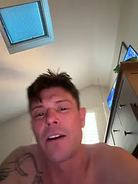 Snapshot of pussyaddict21 chatting on February 25, 12:58 am pussyaddict21 online show from February 25, 12:58 am