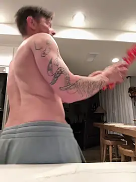 Snapshot of pussyaddict21 chatting on March 11, 3:47 am pussyaddict21 online show from March 11, 3:47 am