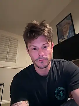 Snapshot of pussyaddict21 chatting on December 20, 5:25 am pussyaddict21 online show from December 20, 5:25 am