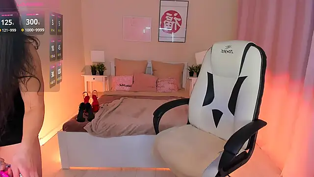 HelenaRegal online show from November 14, 1:59 pm