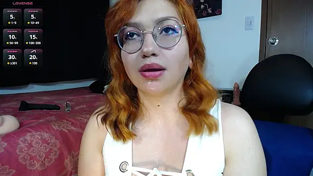 Snapshot of coraline101_ chatting on September 25, 1:33 am coraline101 online show from September 25, 1:33 am
