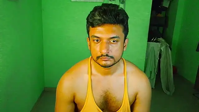 Snapshot of daringcutie chatting on April 20, 12:35 am daringcutie online show from April 20, 12:35 am