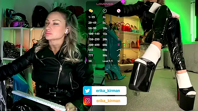 Snapshot of Erika_Kirman chatting on December 14, 11:05 am Erika Kirman online show from December 14, 11:05 am