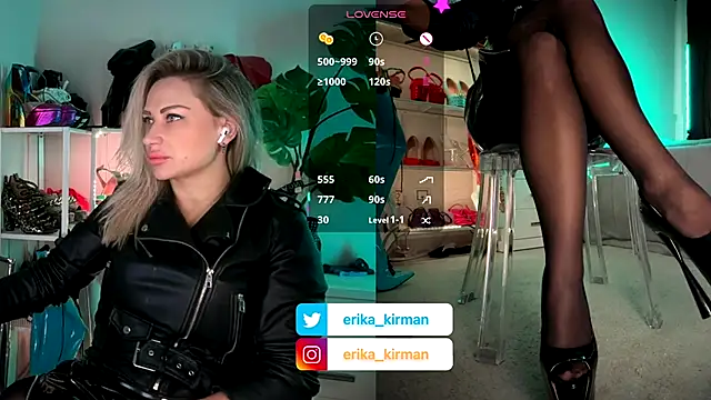 Snapshot of Erika_Kirman chatting on December 5, 11:20 am Erika Kirman online show from December 5, 11:20 am