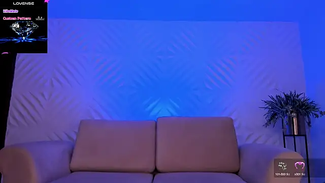 Snapshot of DannieSmith1 chatting on March 3, 1:17 am DannieSmith1 online show from March 3, 1:17 am