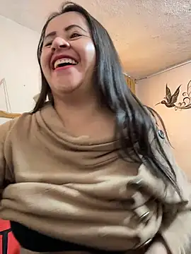 latinfemale online show from June 3, 8:24 pm
