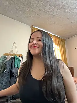 latinfemale online show from December 16, 8:46 pm