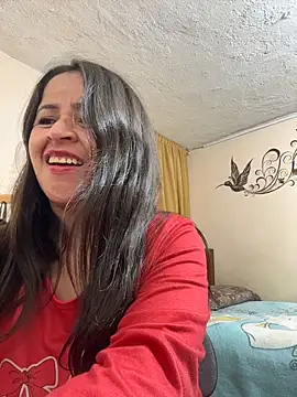 latinfemale online show from February 7, 11:35 pm