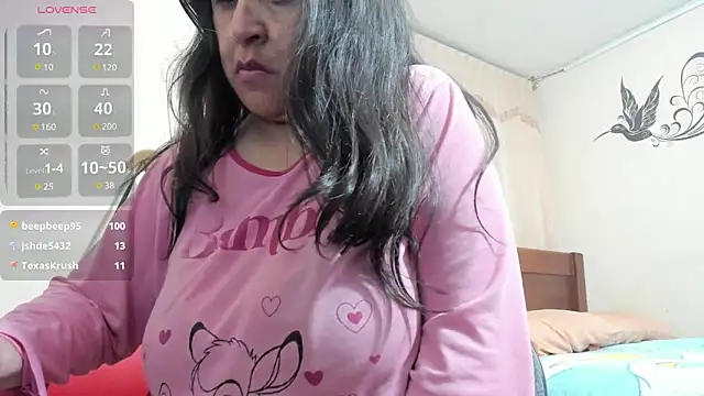 latinfemale online show from March 14, 4:43 am