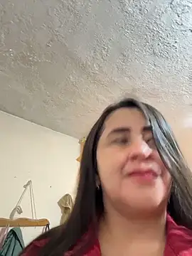 latinfemale online show from May 31, 8:31 pm