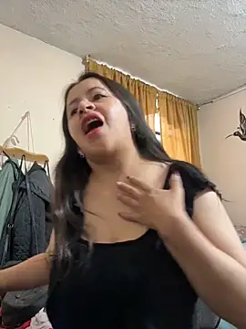 latinfemale online show from April 13, 8:02 pm