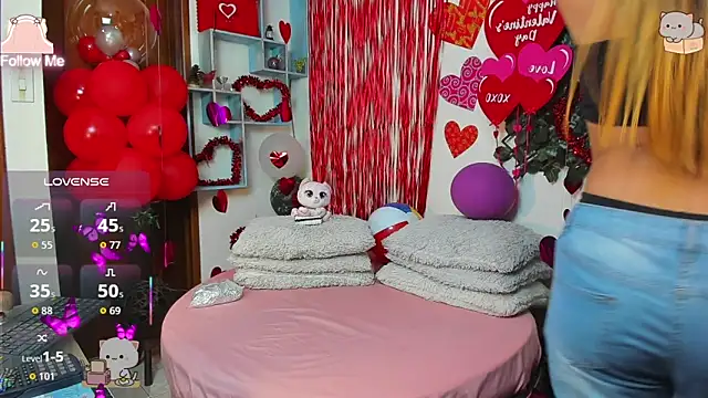 DestinyHills online show from February 27, 11:54 am