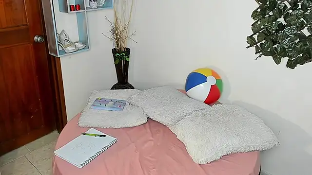 DestinyHills online show from April 8, 12:17 pm