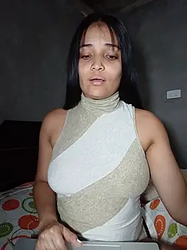 Snapshot of _Estrellita_ chatting on June 24, 5:11 pm Estrellita online show from June 24, 5:11 pm
