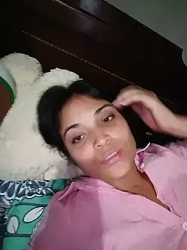 Snapshot of _Estrellita_ chatting on June 6, 1:55 am Estrellita online show from June 6, 1:55 am