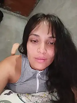 Snapshot of _Estrellita_ chatting on June 18, 8:03 pm Estrellita online show from June 18, 8:03 pm