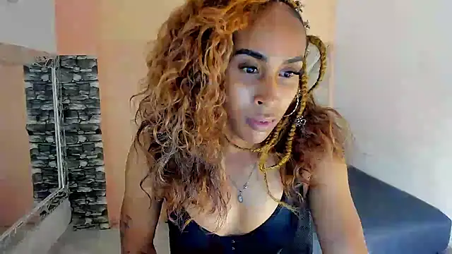 CarameloCeron online show from December 11, 8:18 pm