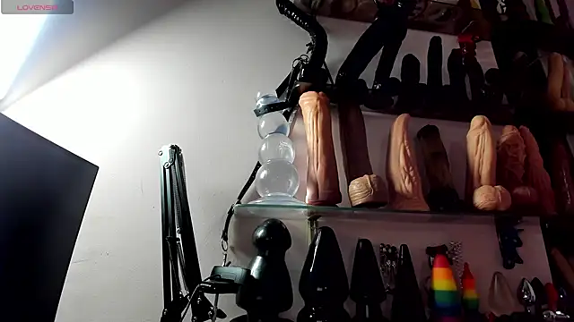 christymilkk online show from February 5, 1:01 am