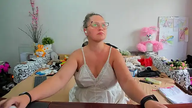 Snapshot of IamYourNarcotic chatting on June 4, 1:16 pm IamYourNarcotic online show from June 4, 1:16 pm