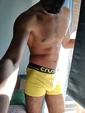 FullnighterBBC NL online show from March 22, 9:00 am