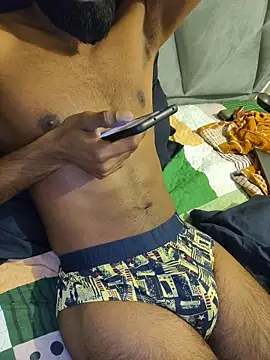 FullnighterBBC NL online show from December 14, 5:40 pm