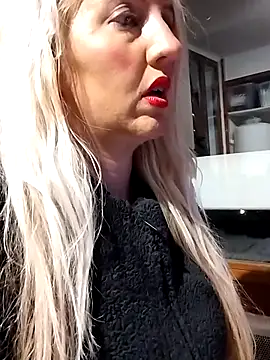 Mllesha74000 online show from October 12, 6:20 pm