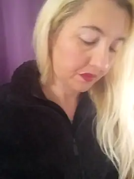 Mllesha74000 online show from December 5, 1:43 pm