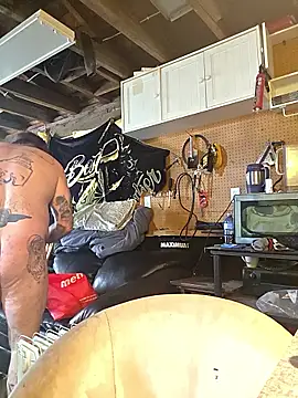 Snapshot of canadacockinme chatting on November 6, 5:39 pm canadacockinme online show from November 6, 5:39 pm