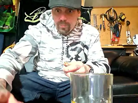 Snapshot of canadacockinme chatting on October 27, 11:22 am canadacockinme online show from October 27, 11:22 am