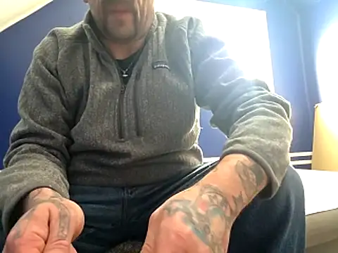 Snapshot of canadacockinme chatting on November 17, 7:18 pm canadacockinme online show from November 17, 7:18 pm