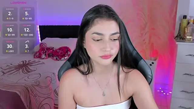 esmeralda colllins online show from December 18, 3:27 pm