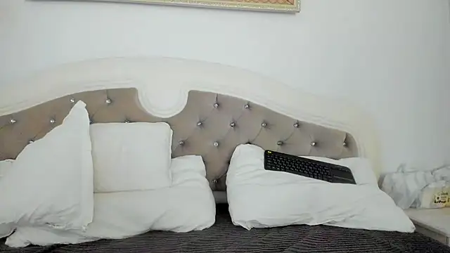 Snapshot of meryamvip chatting on November 24, 9:48 pm meryamvip online show from November 24, 9:48 pm