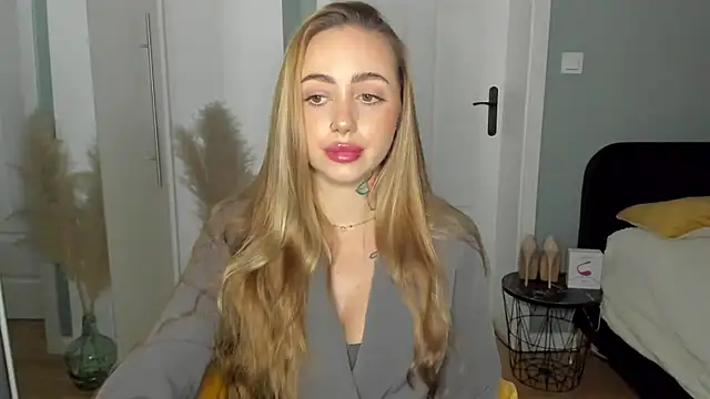 sexyCoralie online show from March 29, 12:07 pm