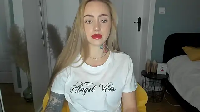 sexyCoralie online show from May 5, 6:49 am