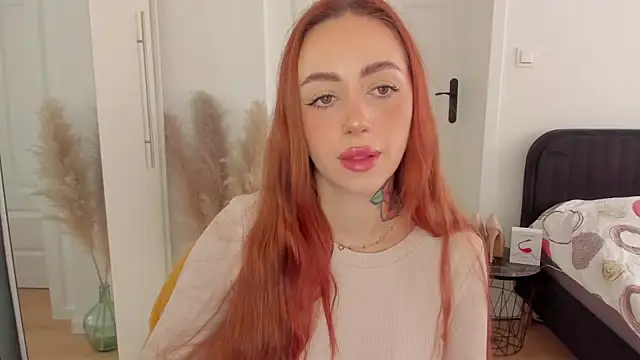 Snapshot of sexyCoralie chatting on November 6, 9:02 am sexyCoralie online show from November 6, 9:02 am