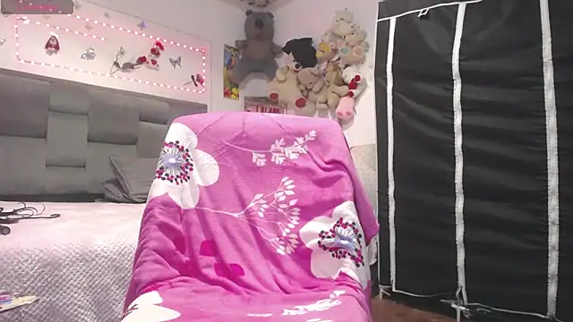 Sharloth milf online show from May 30, 1:56 am