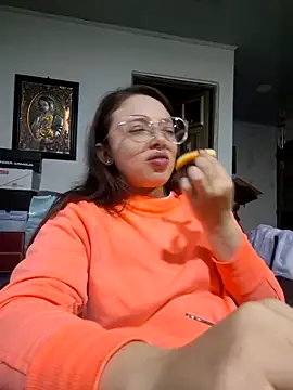 linda-schmidt online show from November 9, 10:25 pm