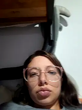 linda-schmidt online show from April 5, 1:23 am