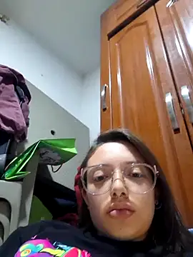 linda-schmidt online show from March 17, 10:46 pm