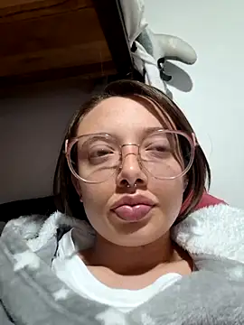 linda-schmidt online show from March 5, 1:46 am