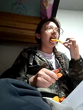 linda-schmidt online show from November 12, 1:54 am